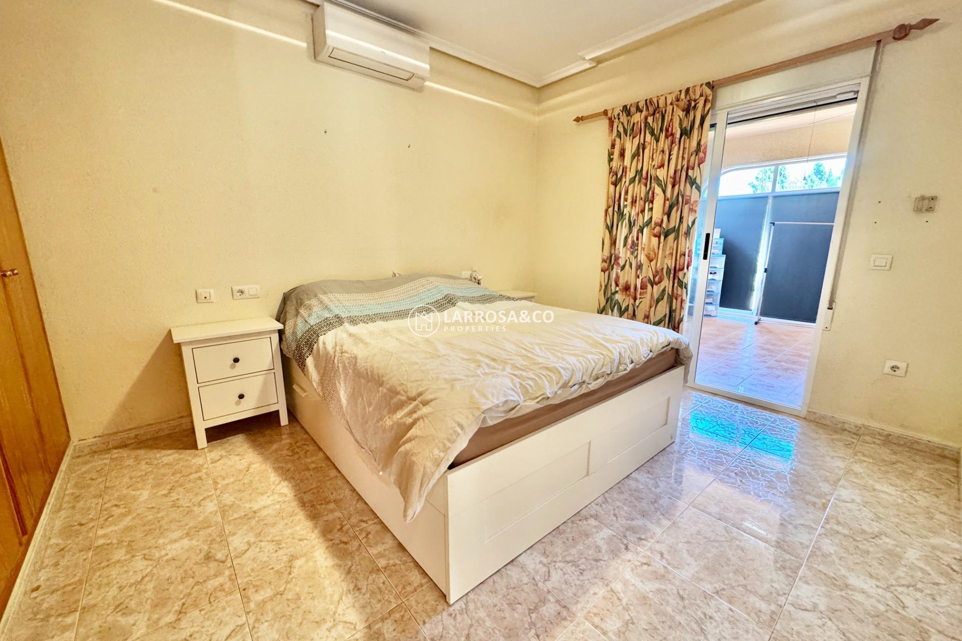 Resale - Detached House/Villa - Dolores - CMNO. ESCORREDOR