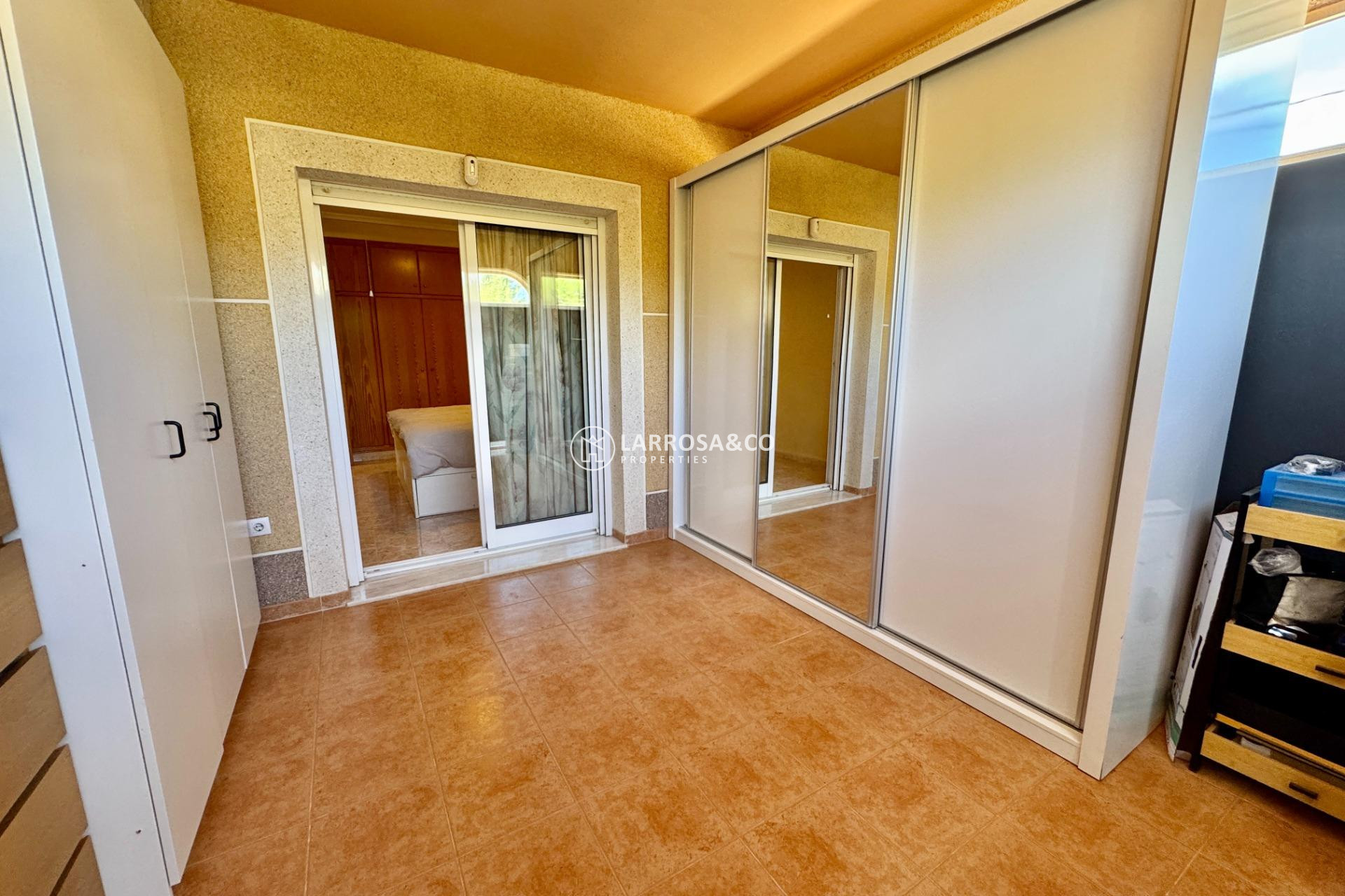 Resale - Detached House/Villa - Dolores - CMNO. ESCORREDOR