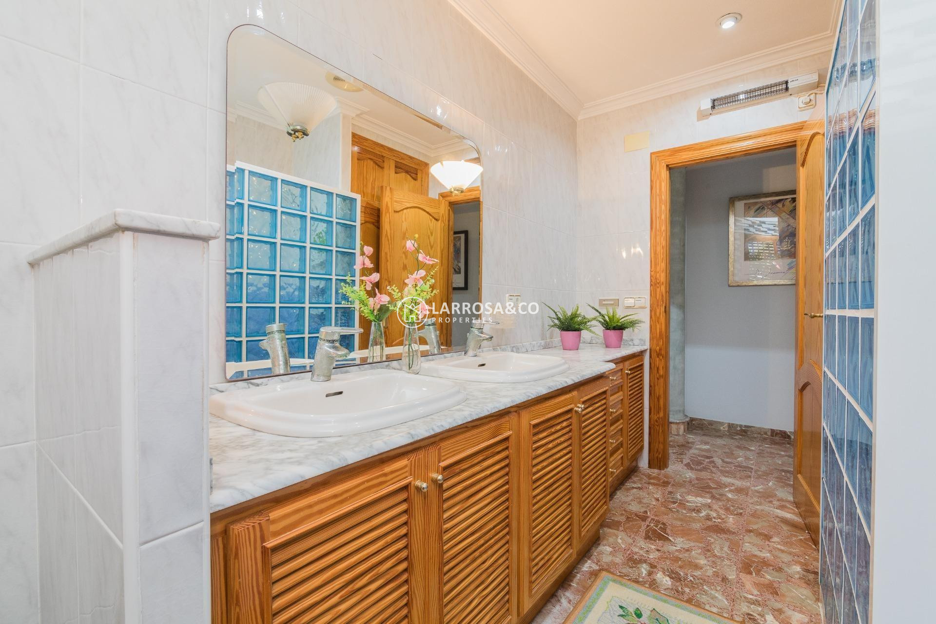 Resale - Detached House/Villa - Elche - Corte Ingles