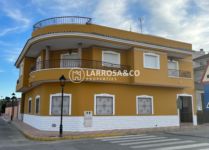 Resale - Detached House/Villa - Jacarilla - CENTRO