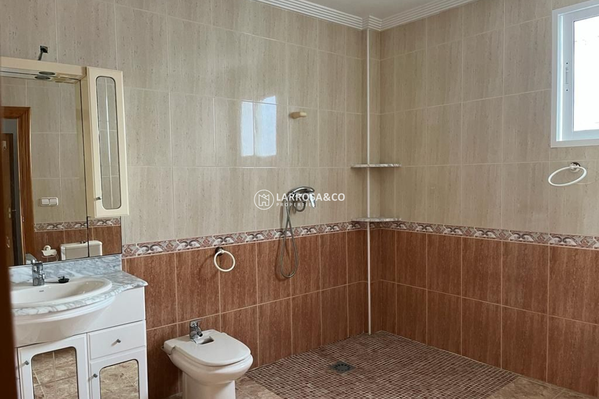 Resale - Detached House/Villa - Jacarilla - CENTRO