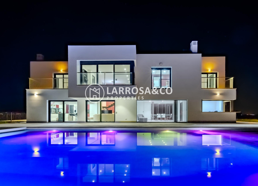 Resale - Detached House/Villa - La Marina