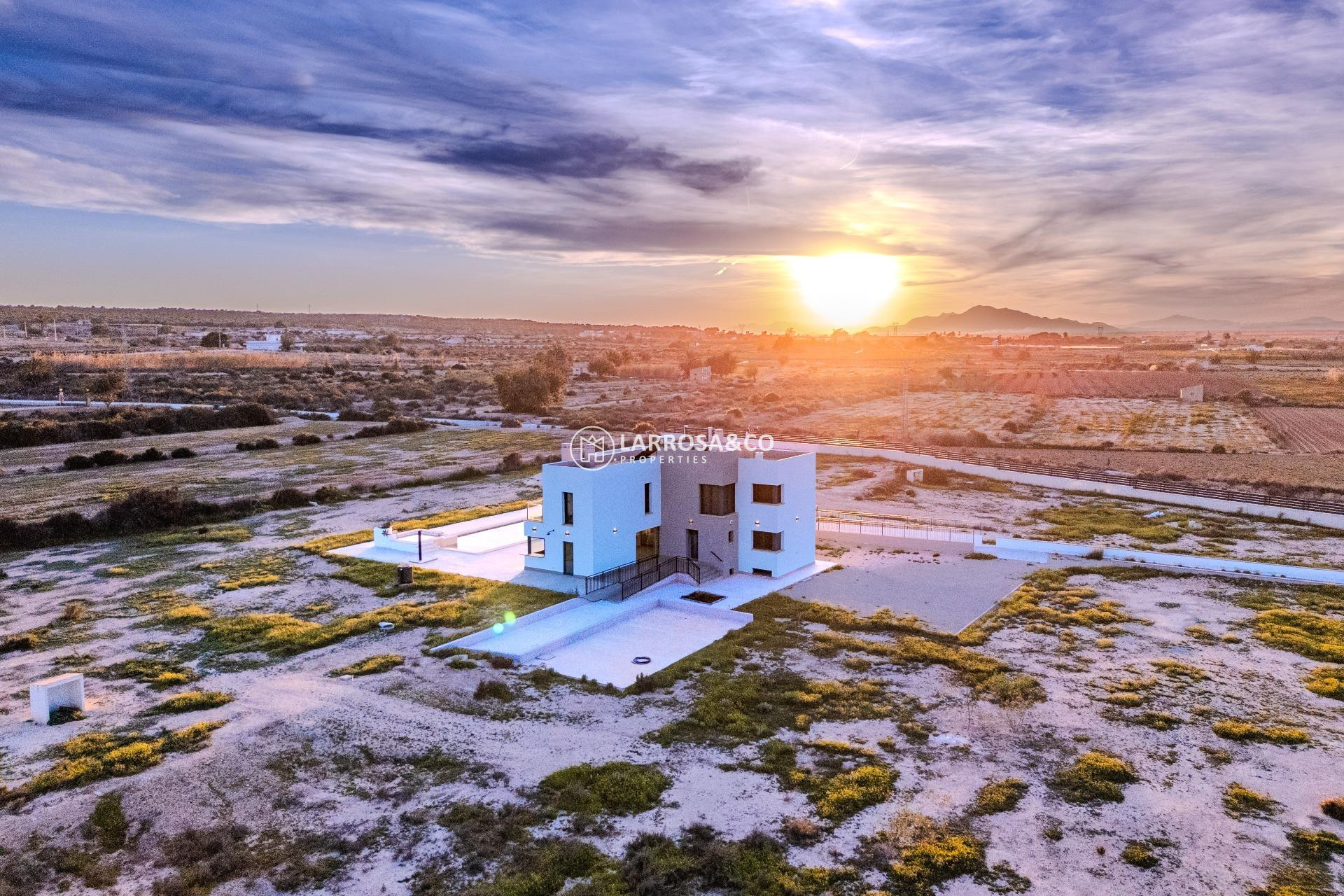 Resale - Detached House/Villa - La Marina