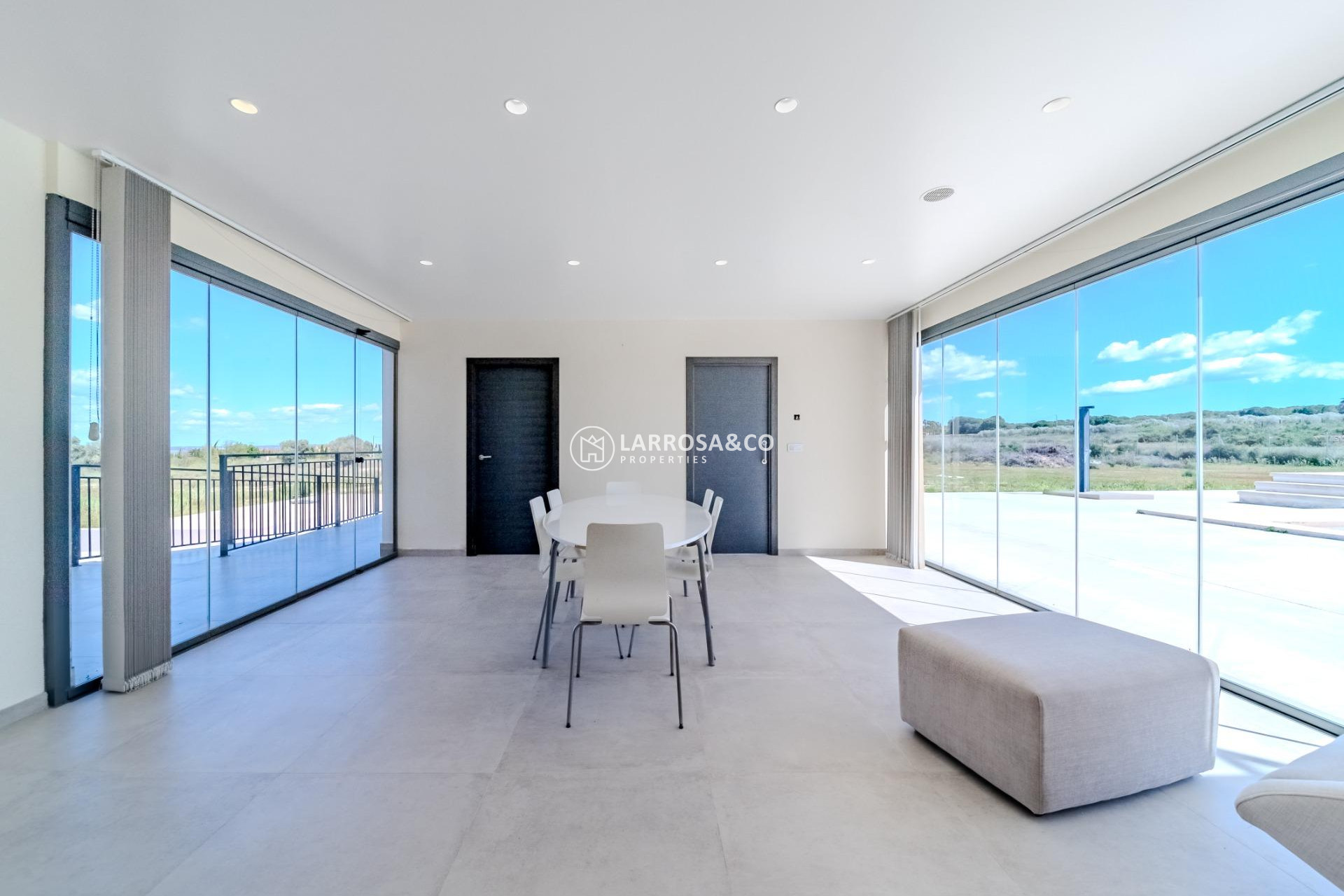 Resale - Detached House/Villa - La Marina