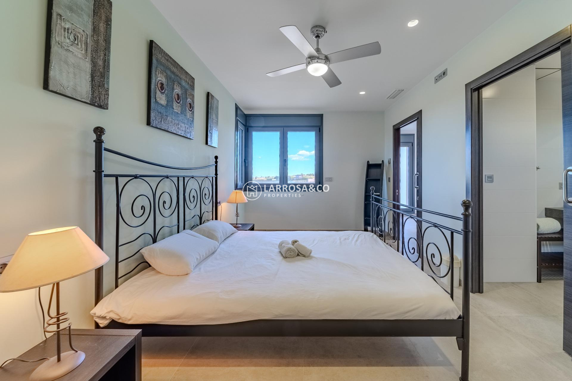 Resale - Detached House/Villa - La Marina