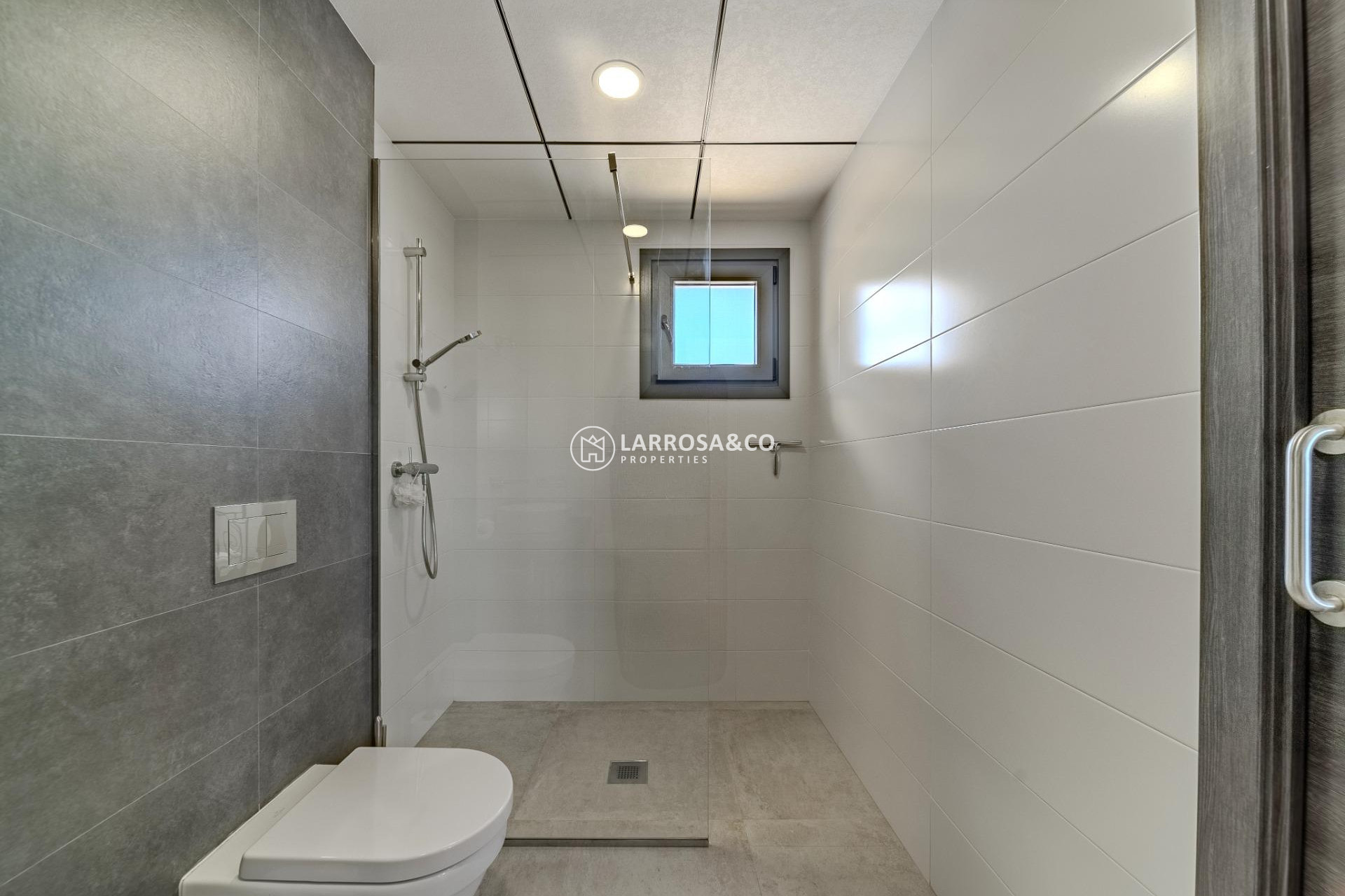 Resale - Detached House/Villa - La Marina