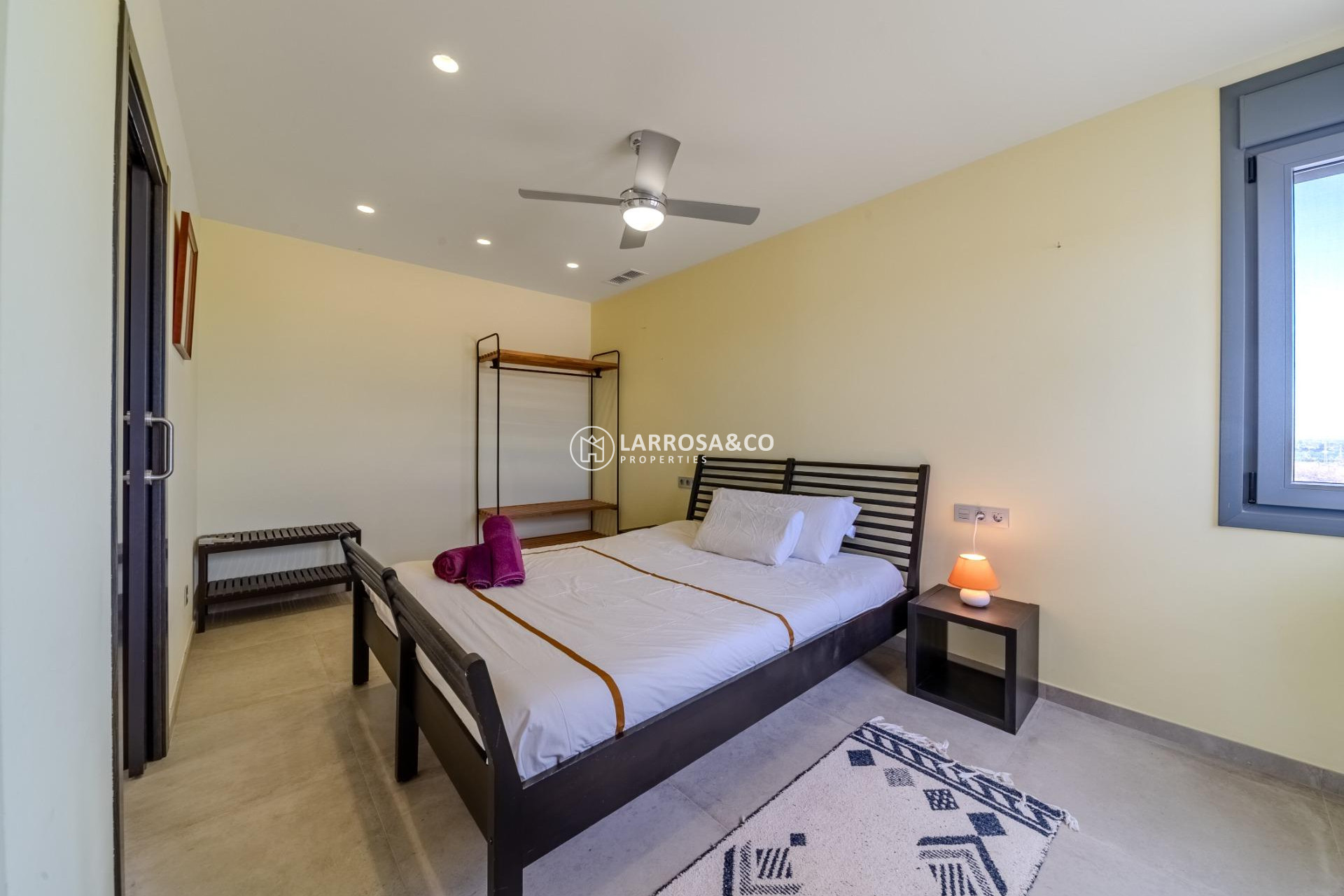 Resale - Detached House/Villa - La Marina