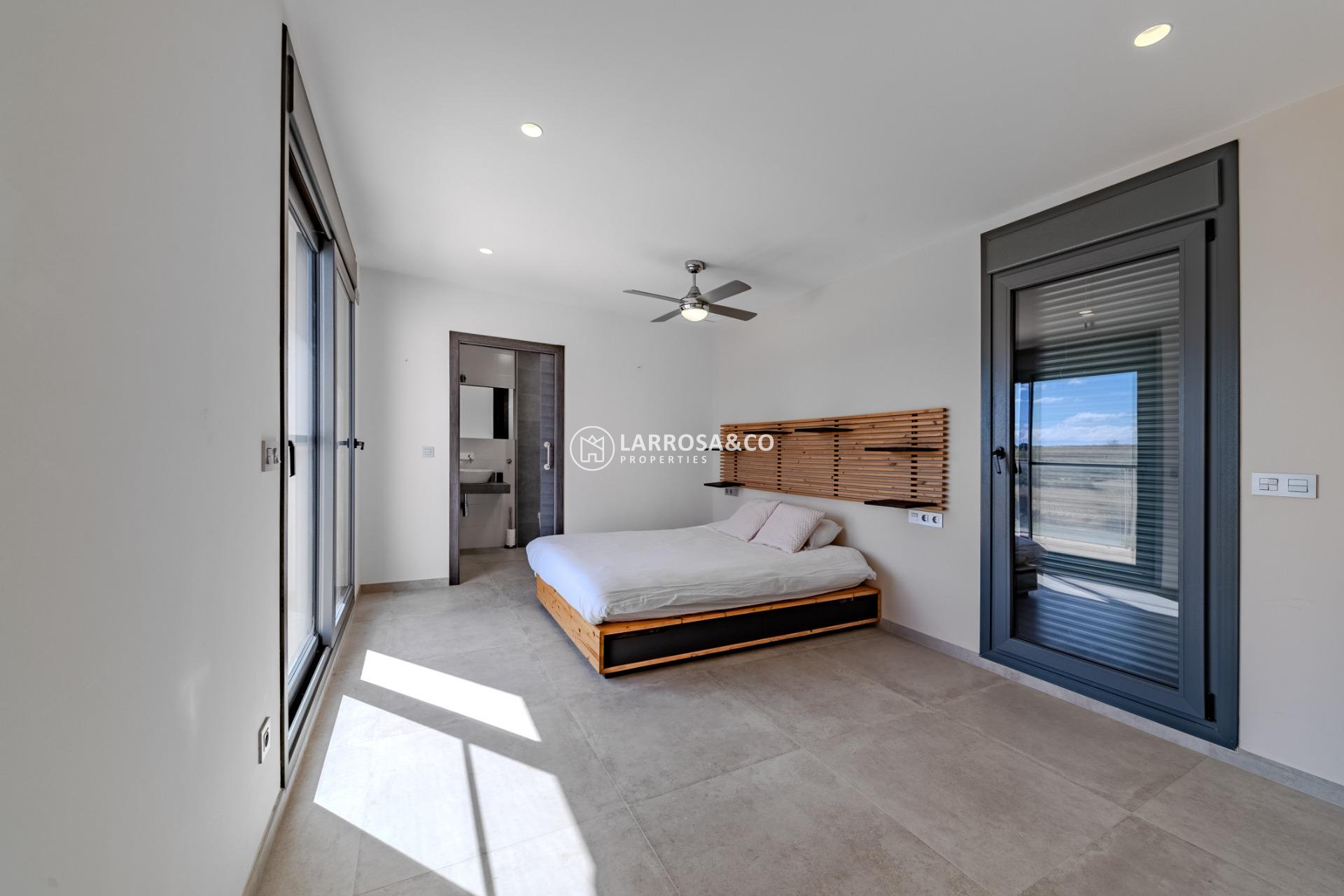 Resale - Detached House/Villa - La Marina