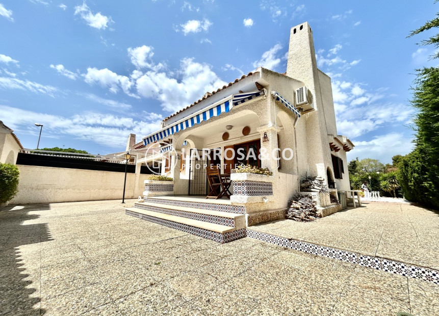 Resale - Detached House/Villa - La Zenia - Costa Blanca