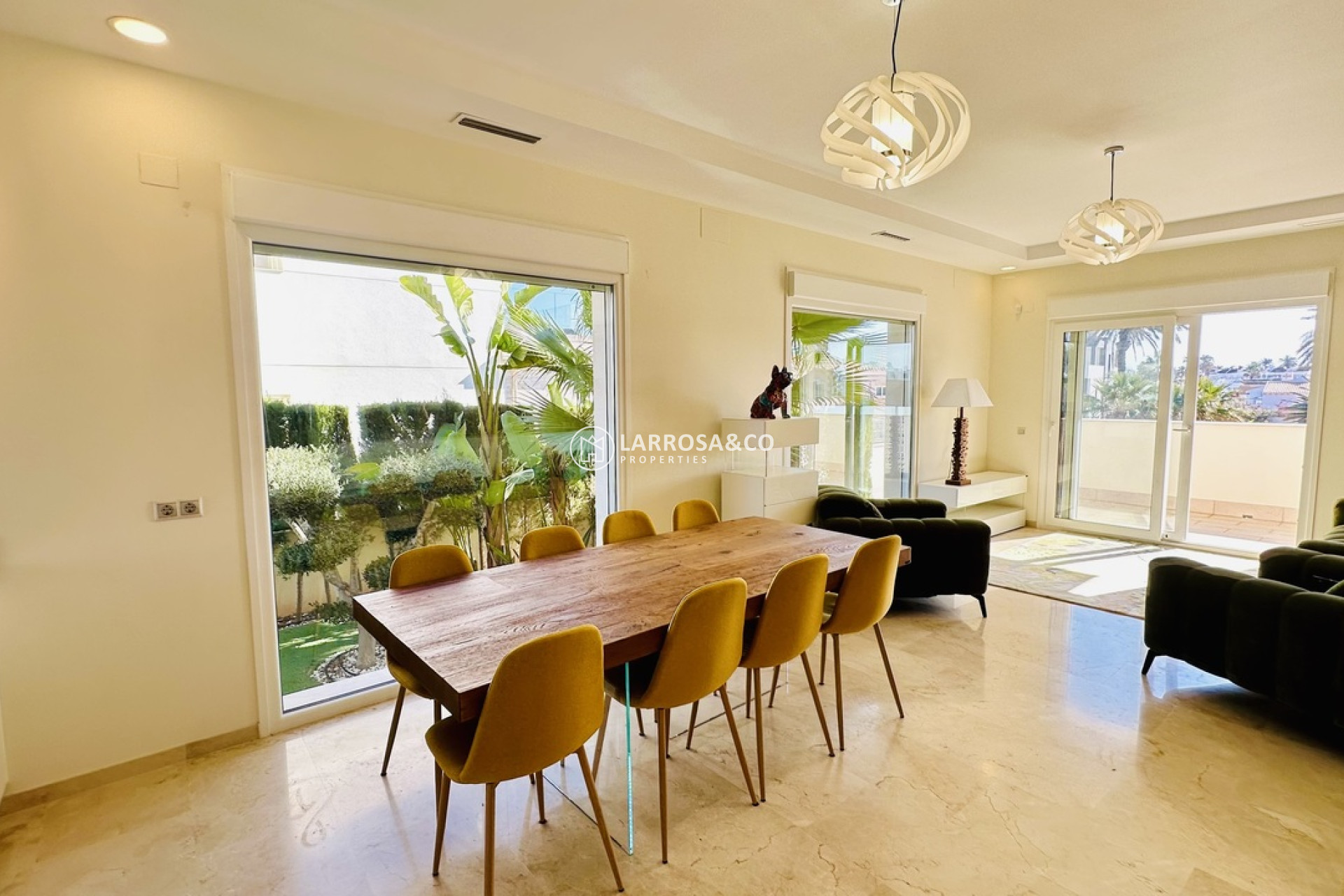 Resale - Detached House/Villa - La Zenia - Costa Blanca