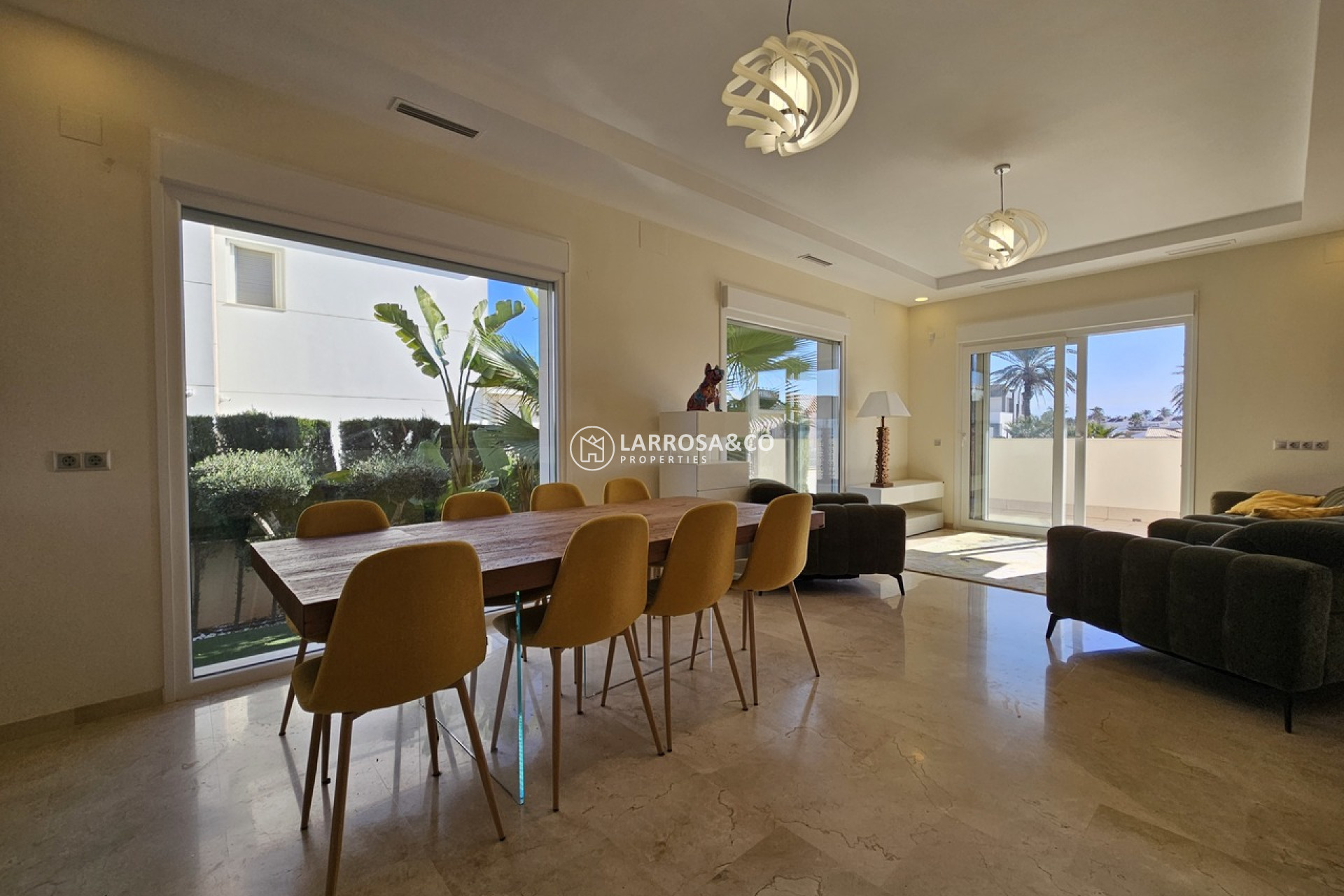 Resale - Detached House/Villa - La Zenia - Costa Blanca