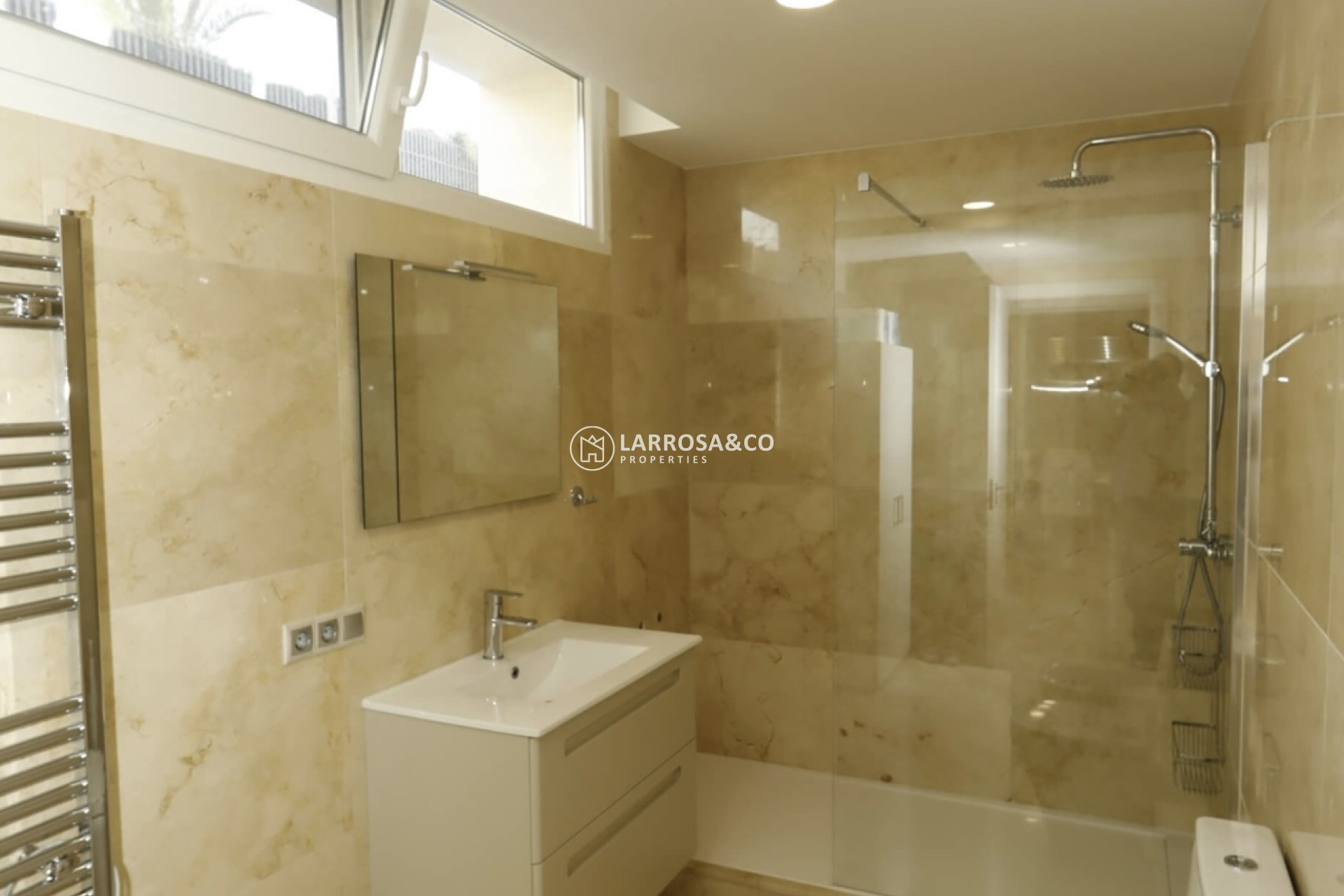 Resale - Detached House/Villa - La Zenia - Costa Blanca