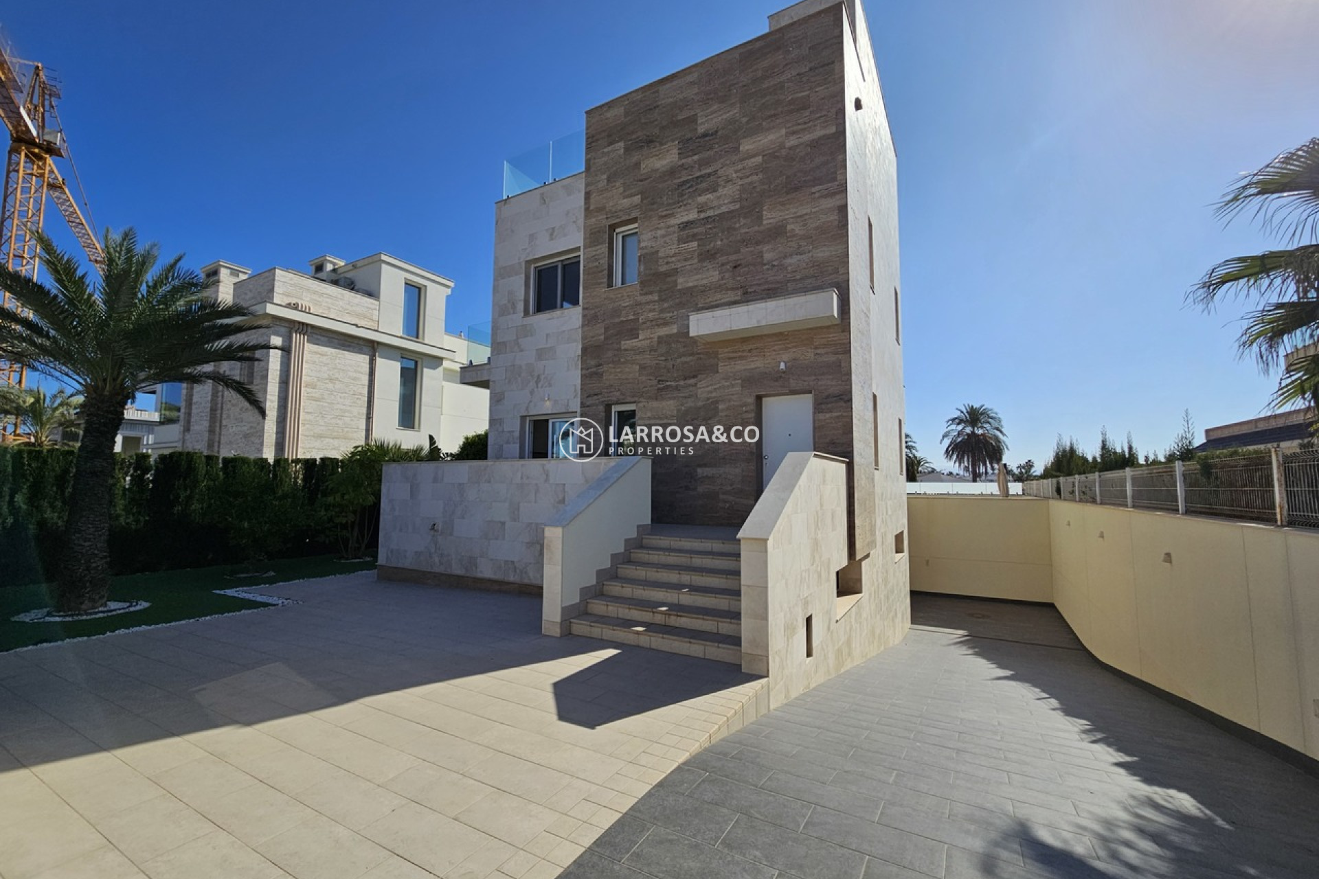 Resale - Detached House/Villa - La Zenia - Costa Blanca