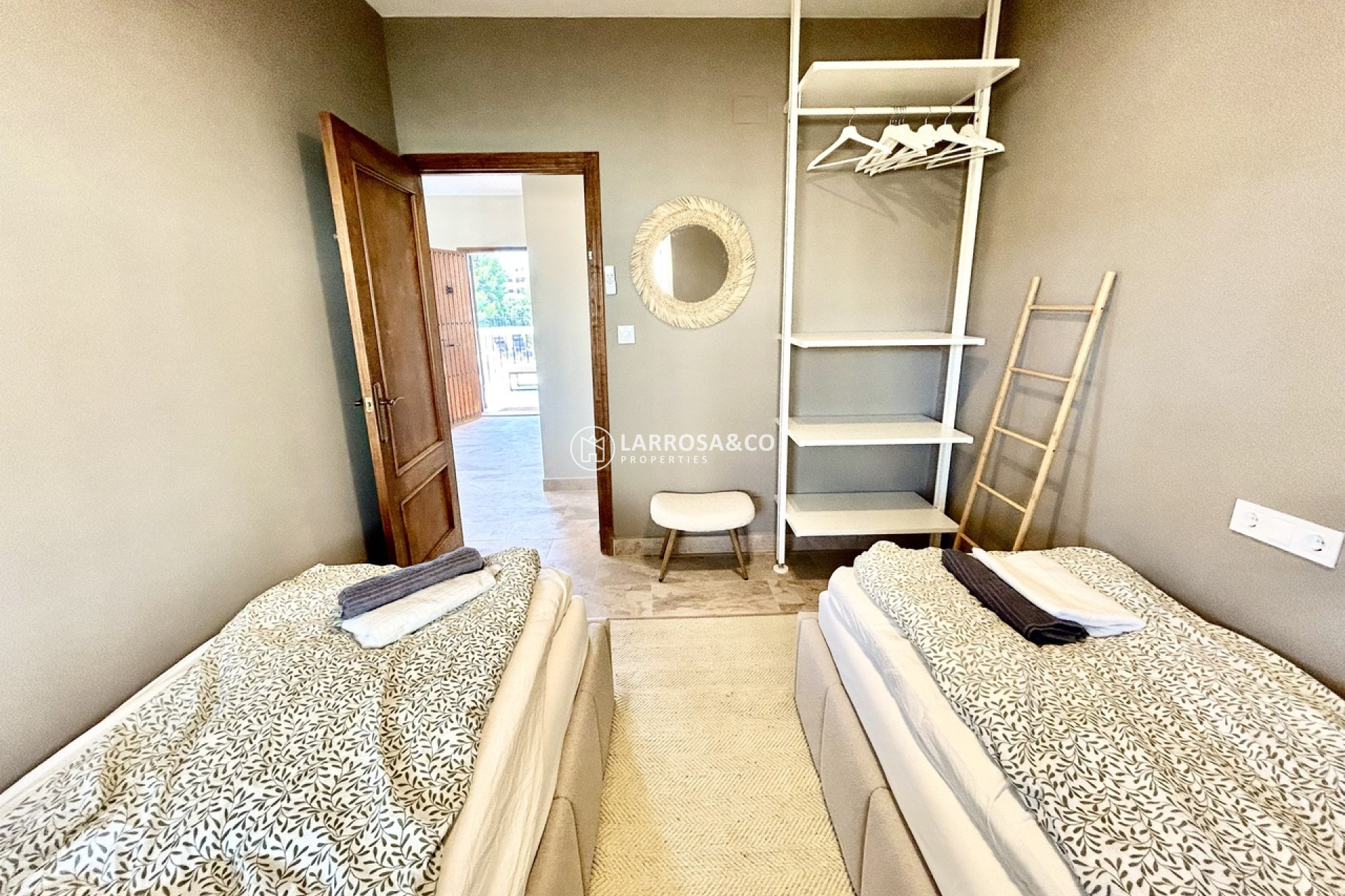 Resale - Detached House/Villa - La Zenia - Costa Blanca