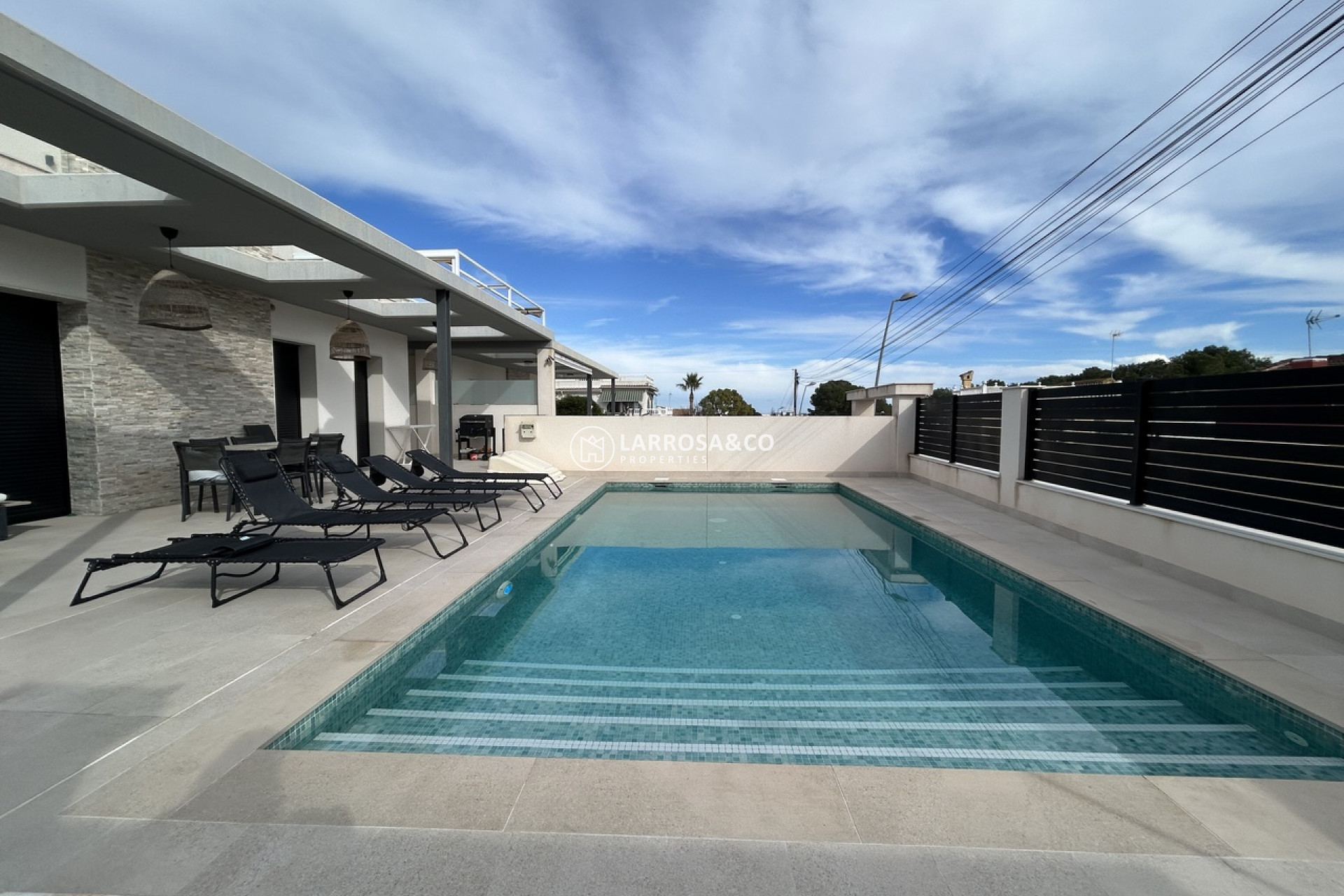 Resale - Detached House/Villa - Los Balcones - Costa Blanca