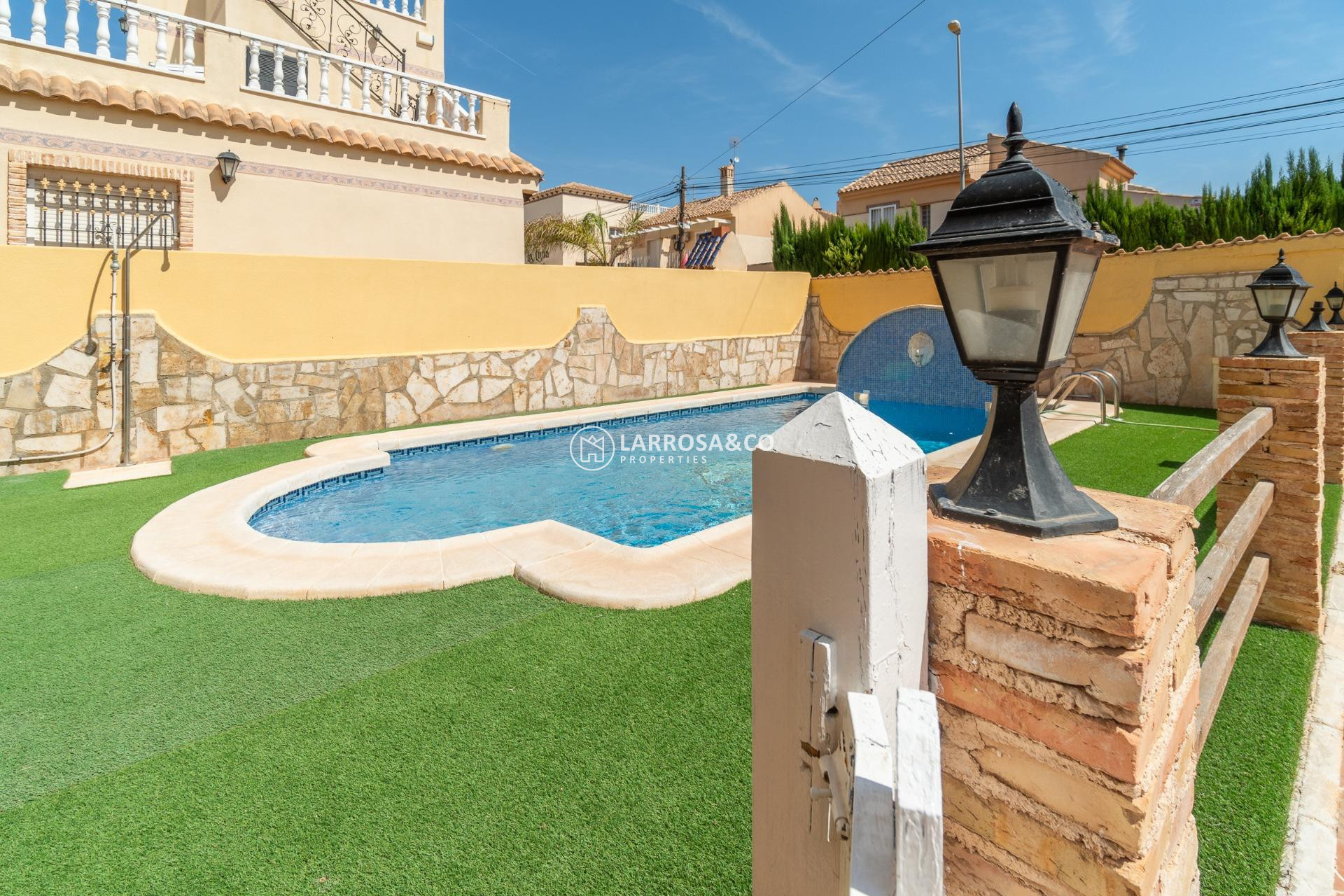 Resale - Detached House/Villa - Orihuela costa - La Florida