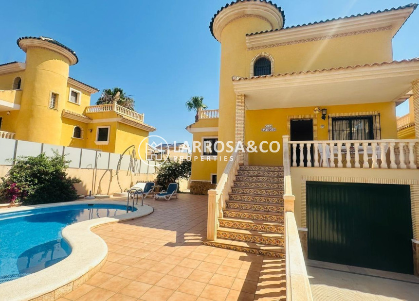 Resale - Detached House/Villa - Orihuela costa - PAU 8