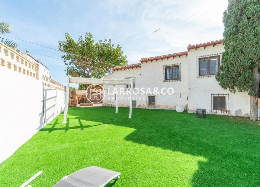 Resale - Detached House/Villa - Orihuela costa - Punta Prima