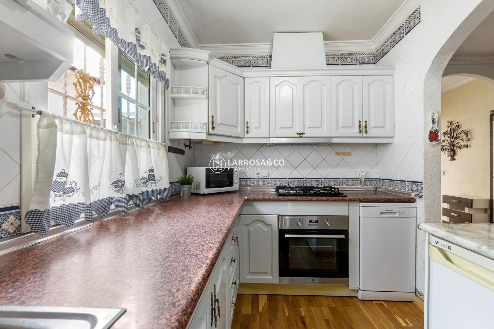 Resale - Detached House/Villa - Orihuela costa - Punta Prima