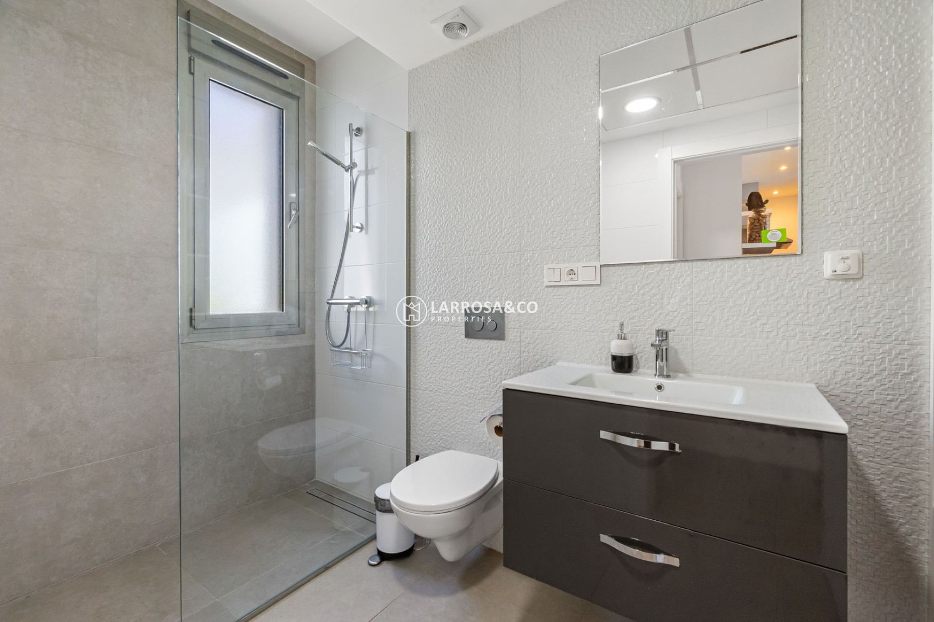 Resale - Detached House/Villa - Orihuela costa - Villamartin 