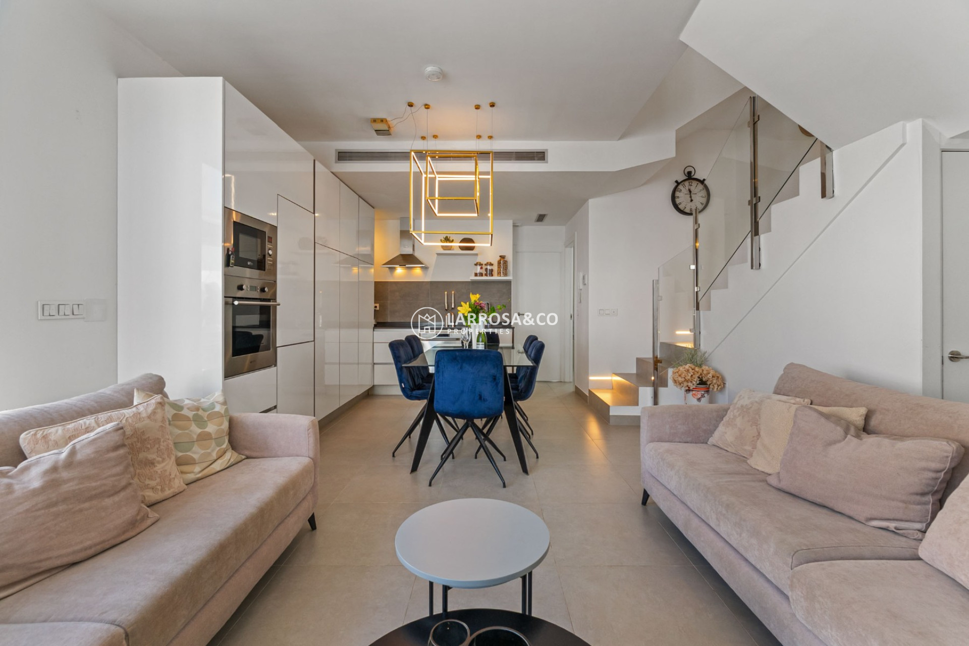 Resale - Detached House/Villa - Orihuela - Villamartín