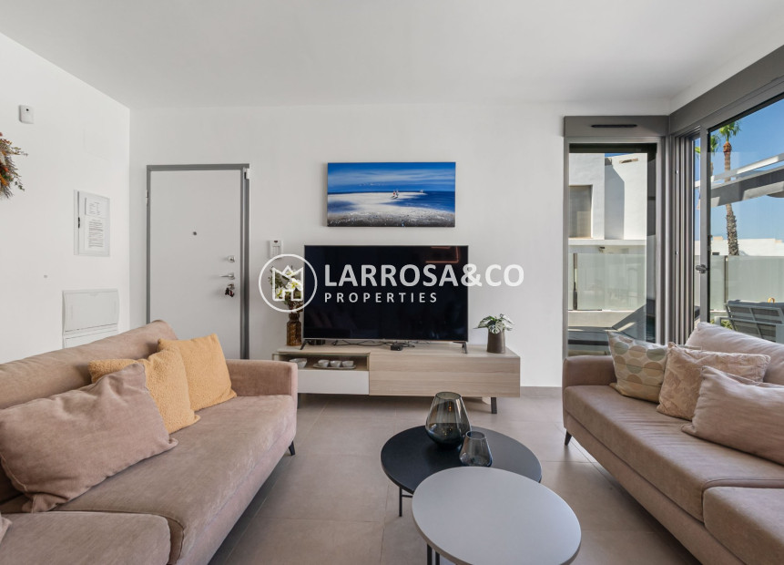 Resale - Detached House/Villa - Orihuela - Villamartín