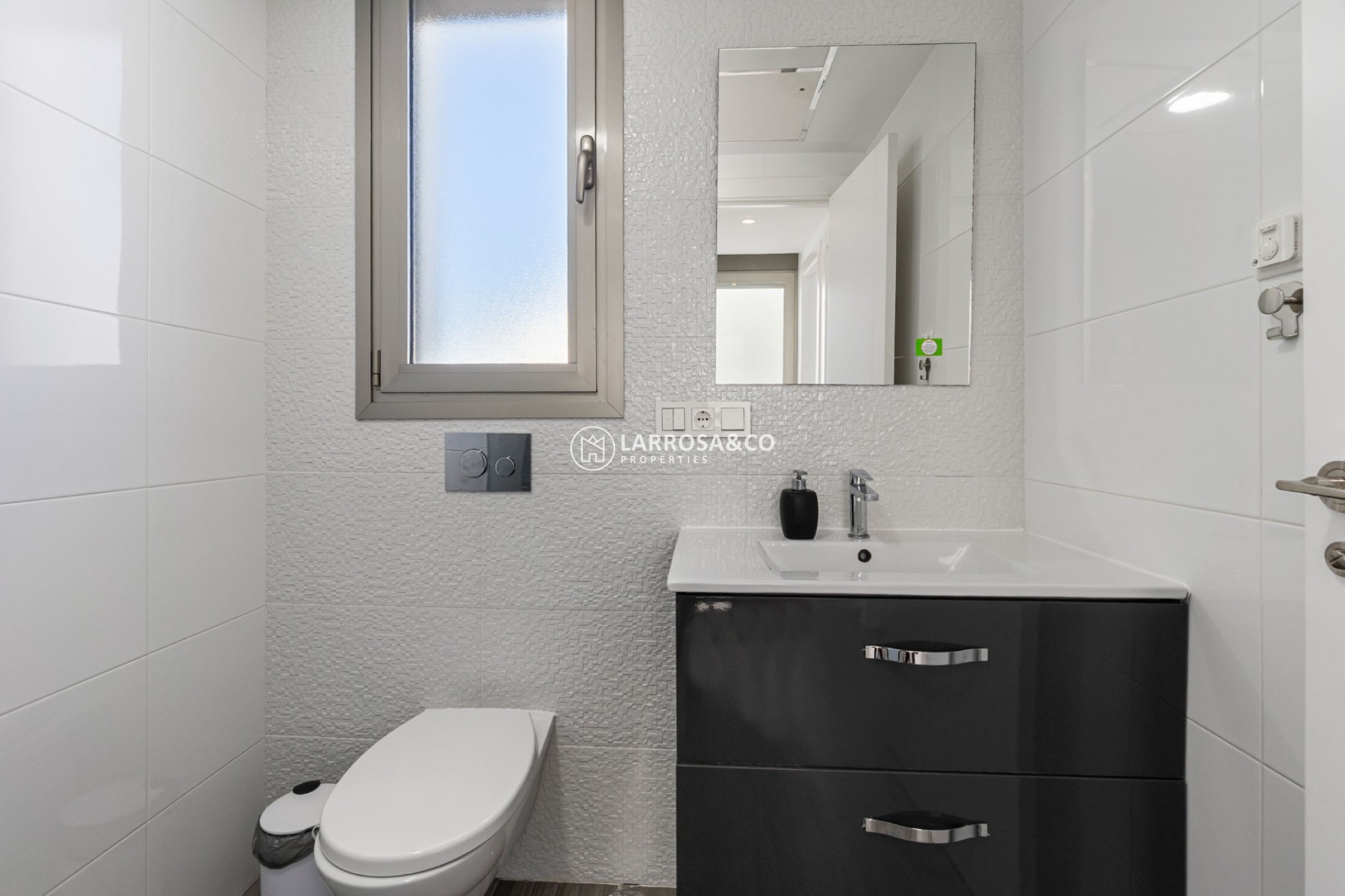 Resale - Detached House/Villa - Orihuela - Villamartín