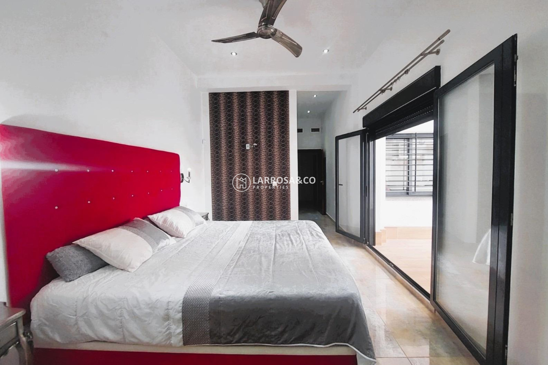 Resale - Detached House/Villa - Pilar de la Horadada - Costa Blanca