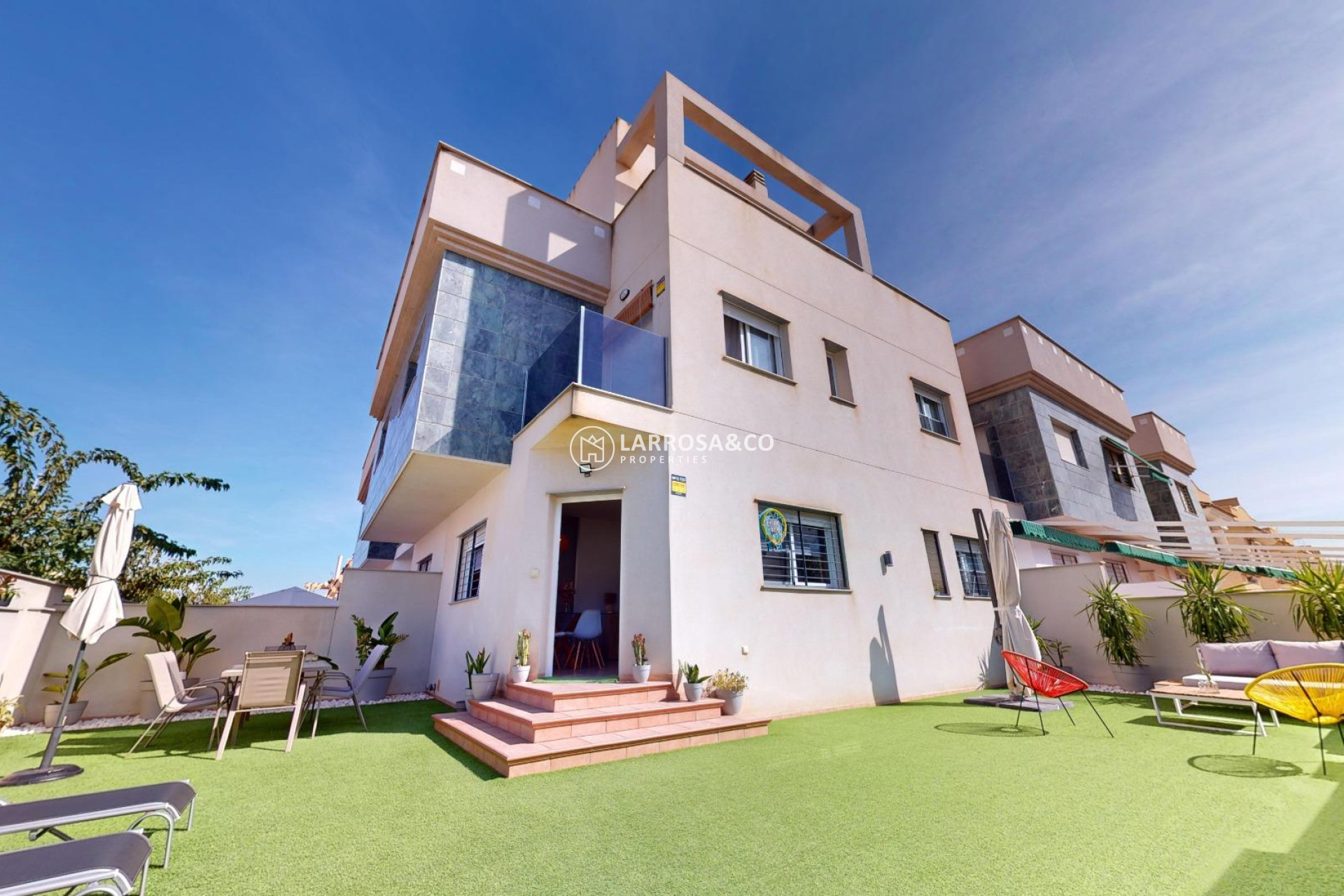 Resale - Detached House/Villa - Pilar de la Horadada - La Torre de la Horadada