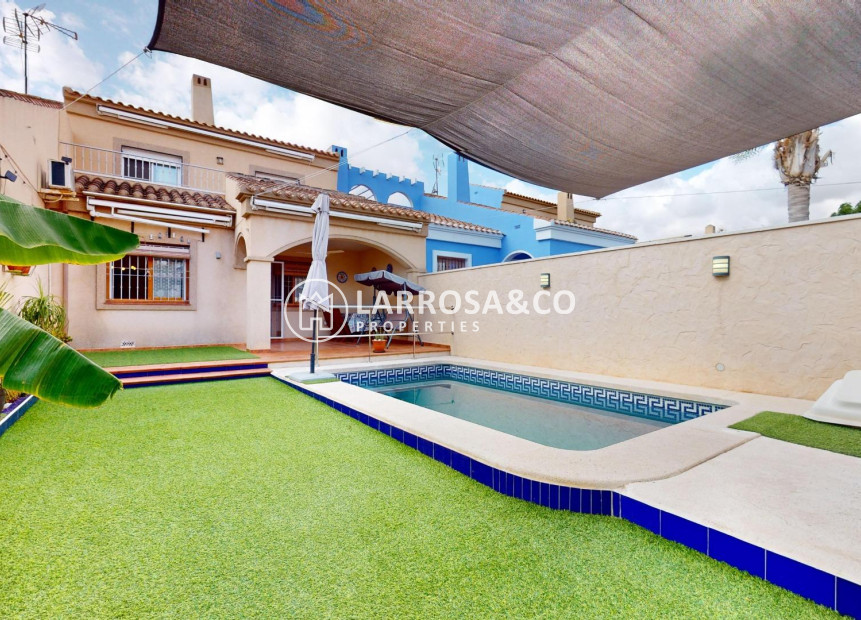 Resale - Detached House/Villa - Pilar de la Horadada - La Torre de la Horadada