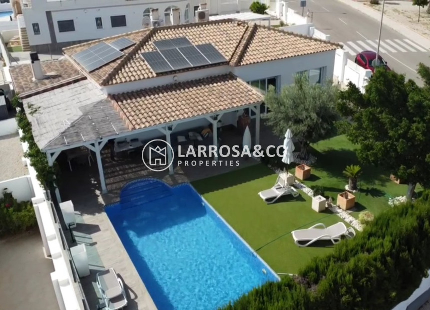 Resale - Detached House/Villa - San Fulgencio - El Oasis