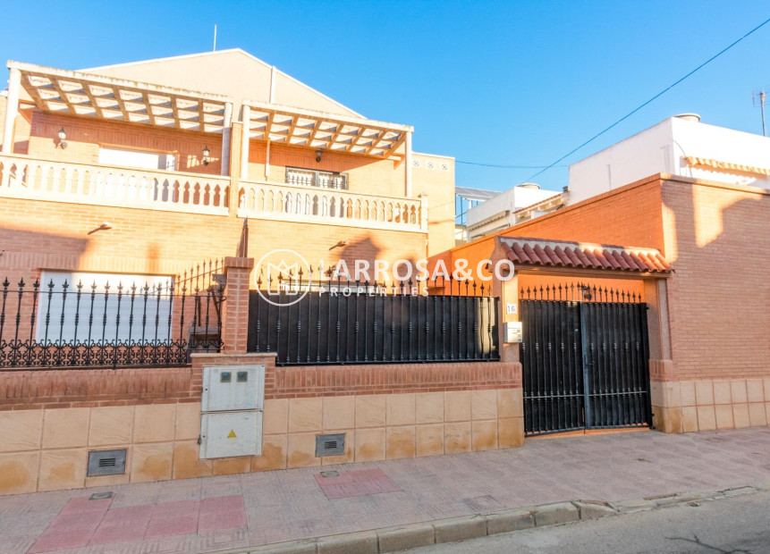 Resale - Detached House/Villa - San Isidro - CENTRO