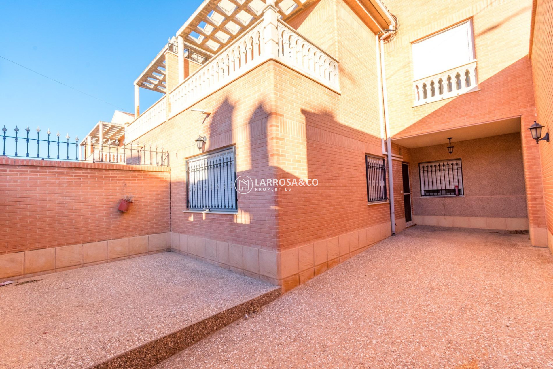 Resale - Detached House/Villa - San Isidro - CENTRO