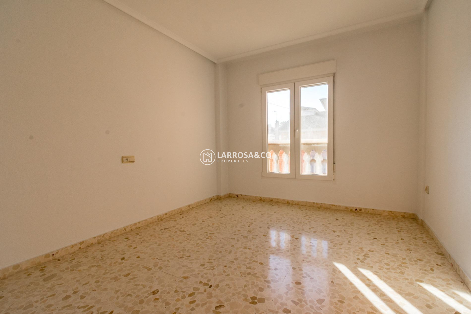 Resale - Detached House/Villa - San Isidro - CENTRO