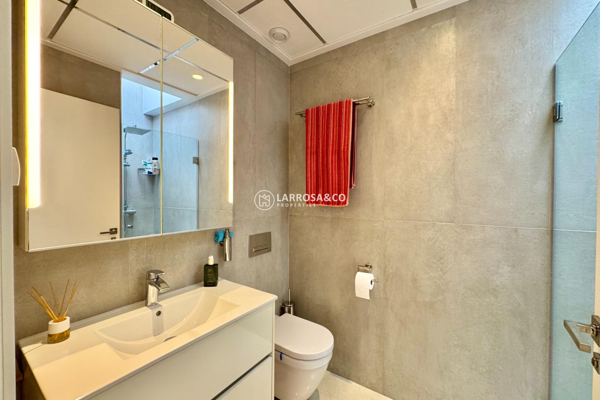 Resale - Detached House/Villa - San Miguel de Salinas - Bellavista
