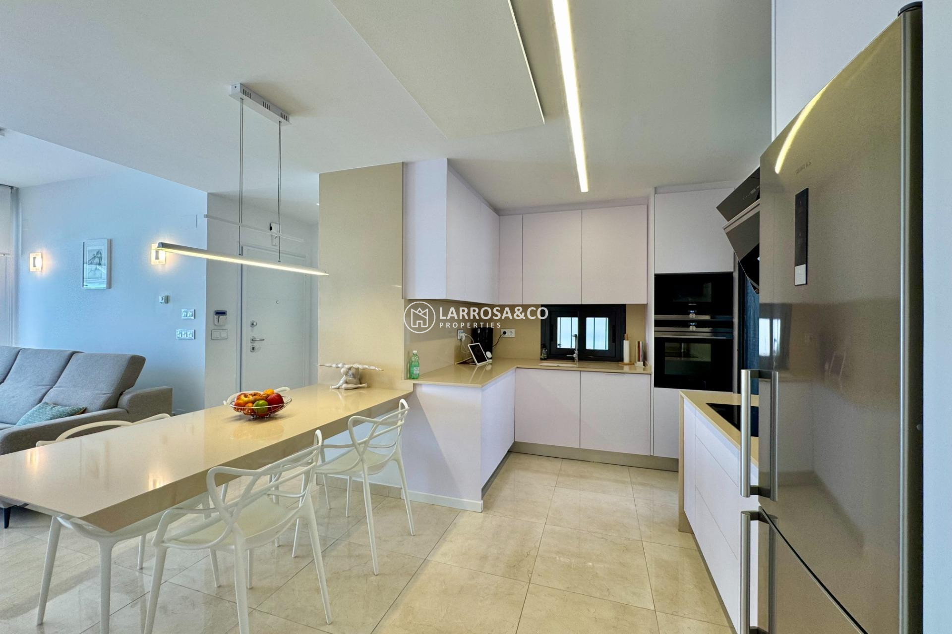 Resale - Detached House/Villa - San Miguel de Salinas - Bellavista