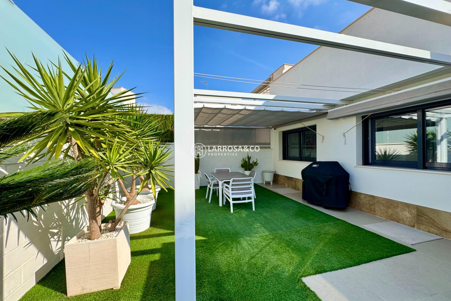 Resale - Detached House/Villa - San Miguel de Salinas - Bellavista