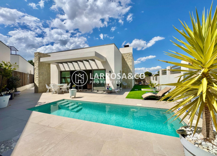 Resale - Detached House/Villa - San Miguel de Salinas - Blue Lagoon - Galán