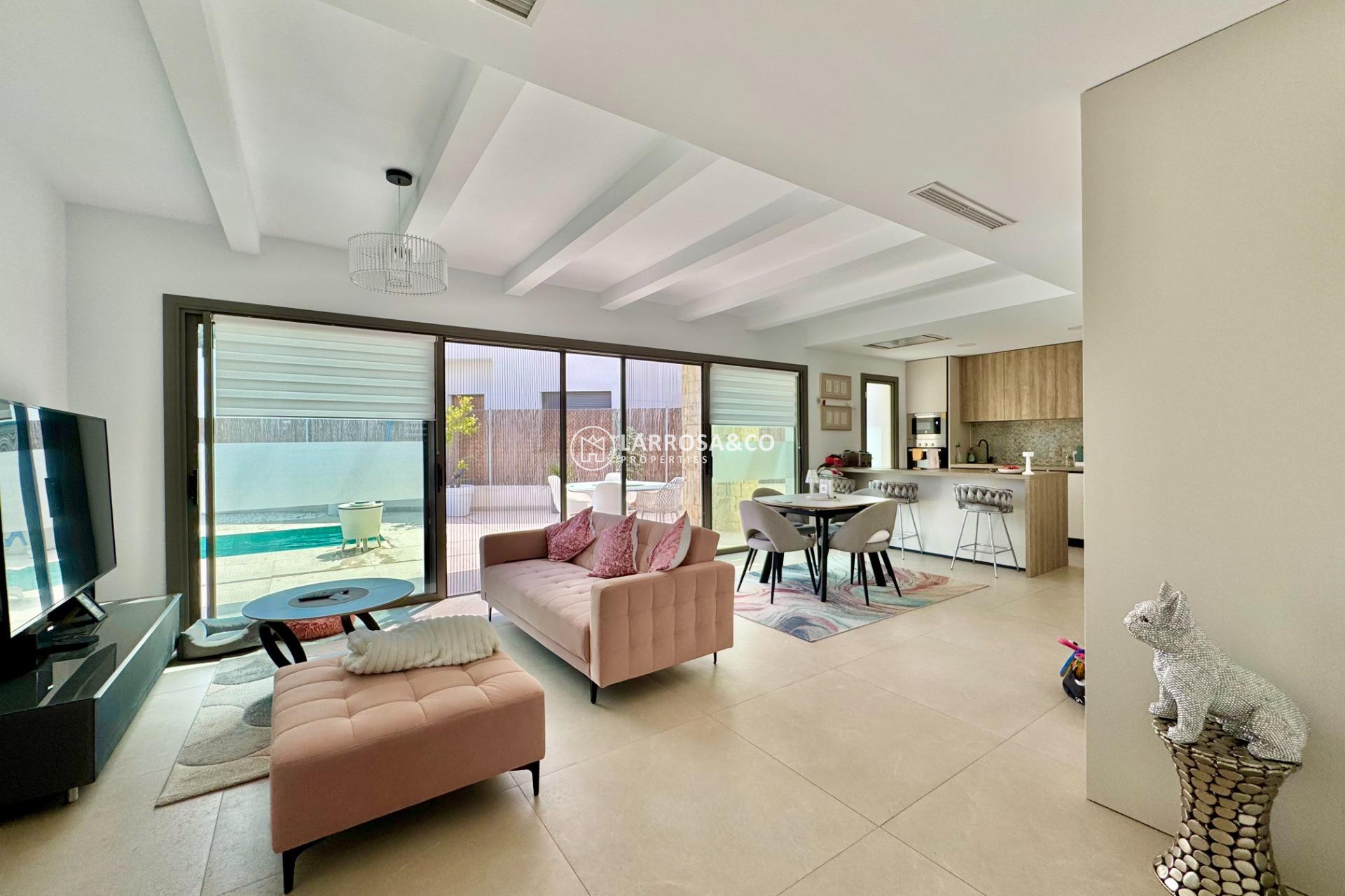 Resale - Detached House/Villa - San Miguel de Salinas - Blue Lagoon - Galán