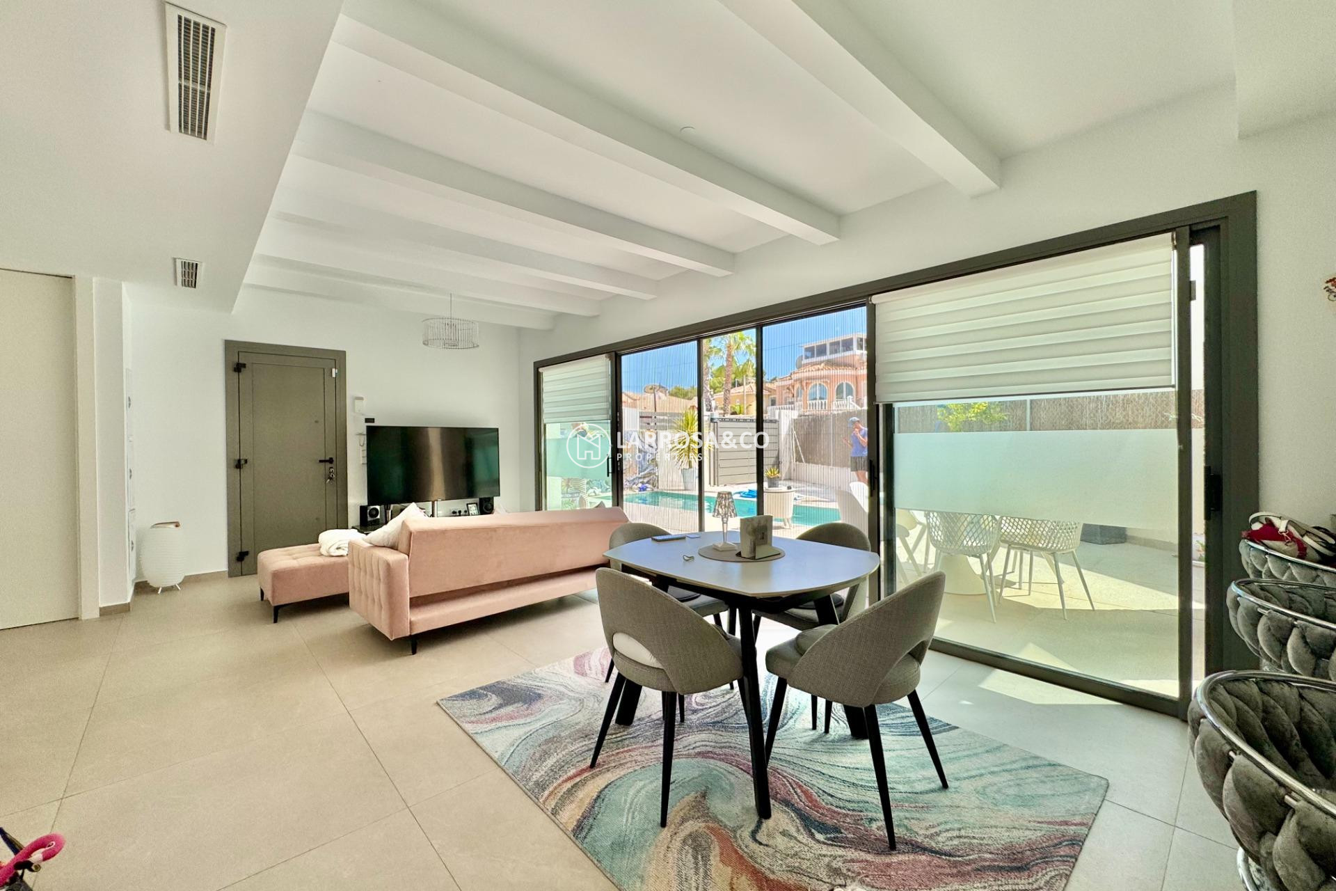 Resale - Detached House/Villa - San Miguel de Salinas - Blue Lagoon - Galán
