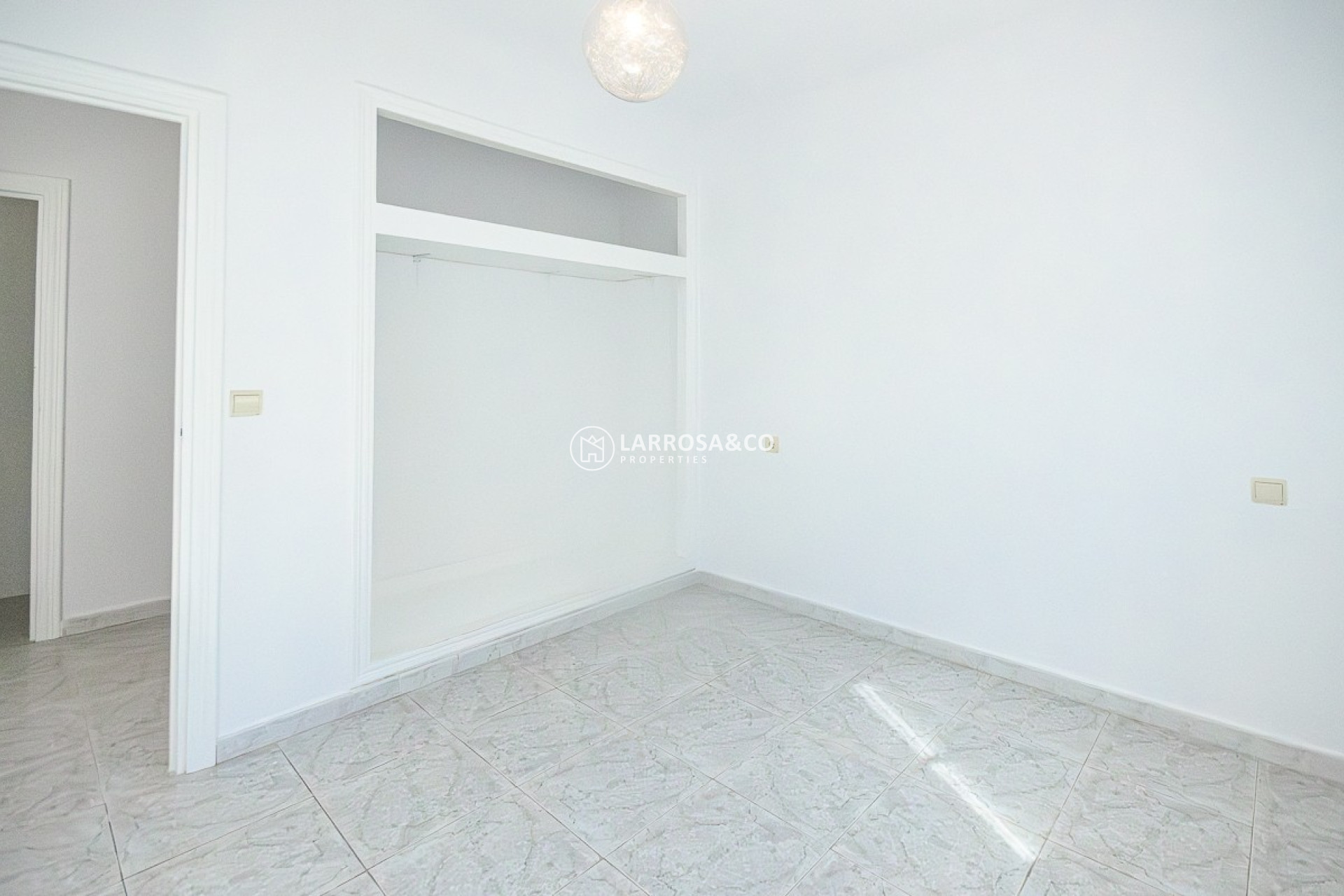 Resale - Detached House/Villa - San Miguel de Salinas - Inland