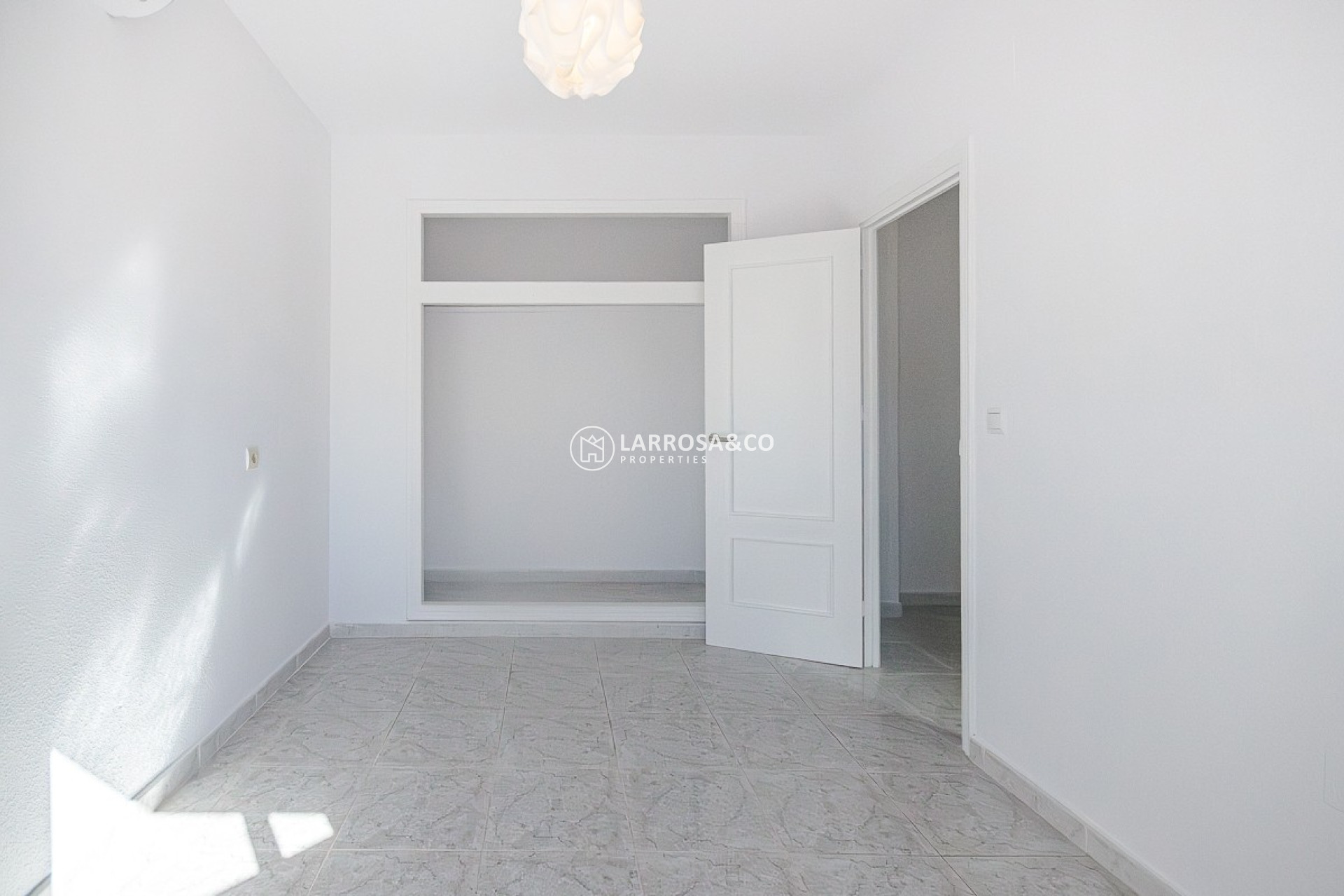 Resale - Detached House/Villa - San Miguel de Salinas - Inland