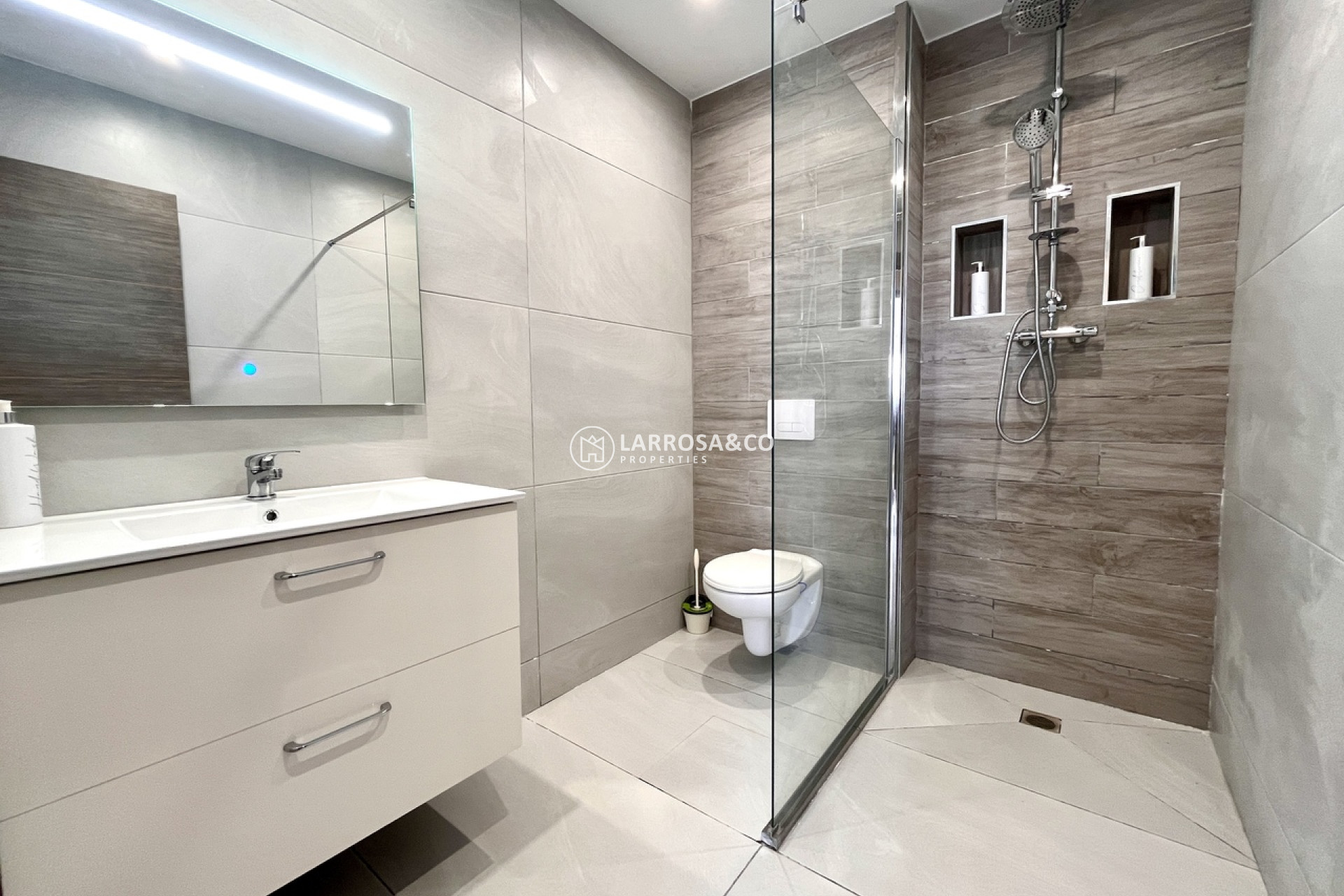 Resale - Detached House/Villa - San Miguel de Salinas - Inland