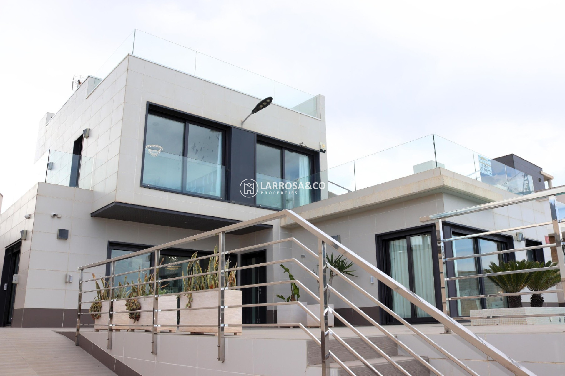 Resale - Detached House/Villa - San Miguel de Salinas - Urbanizaciones