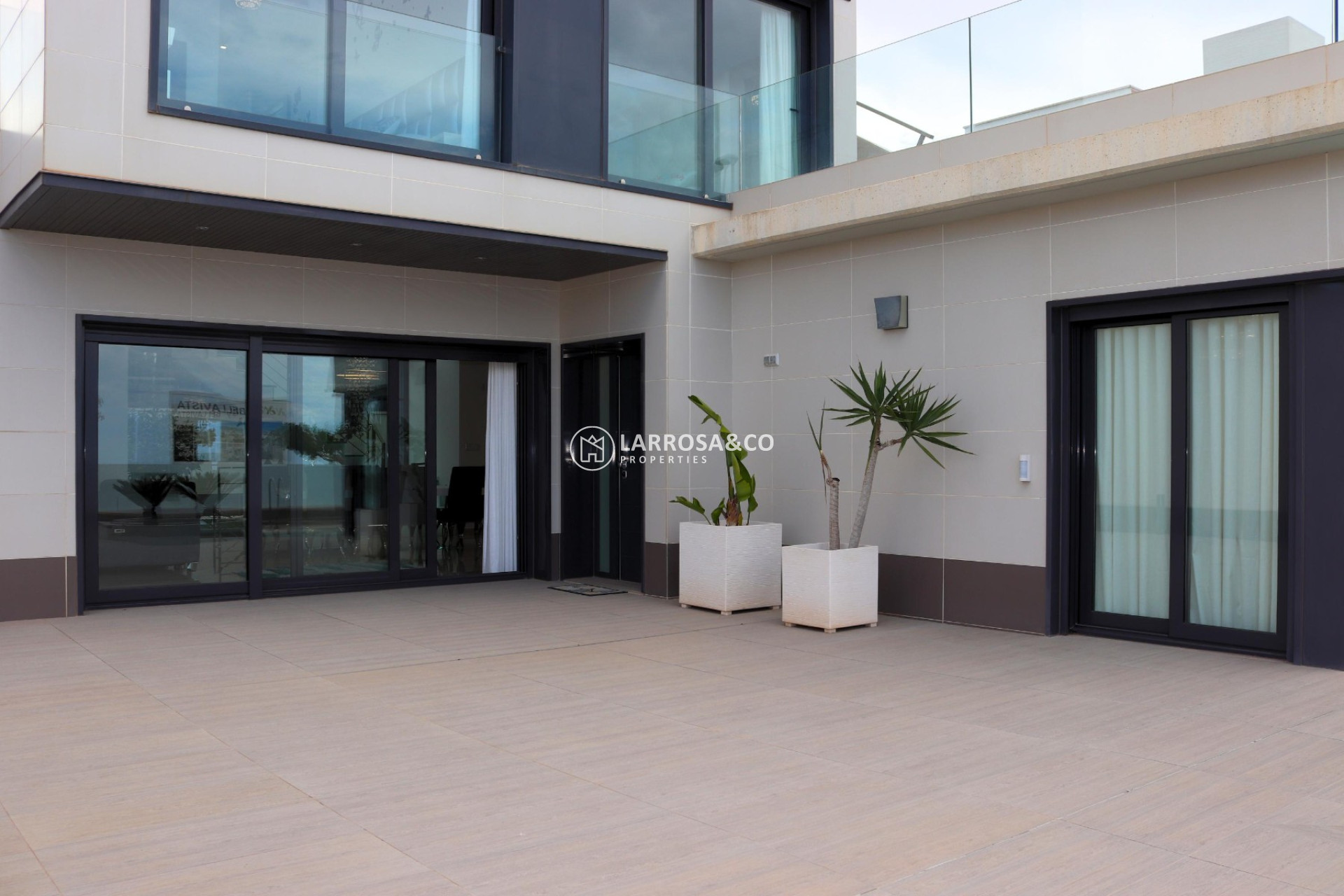 Resale - Detached House/Villa - San Miguel de Salinas - Urbanizaciones