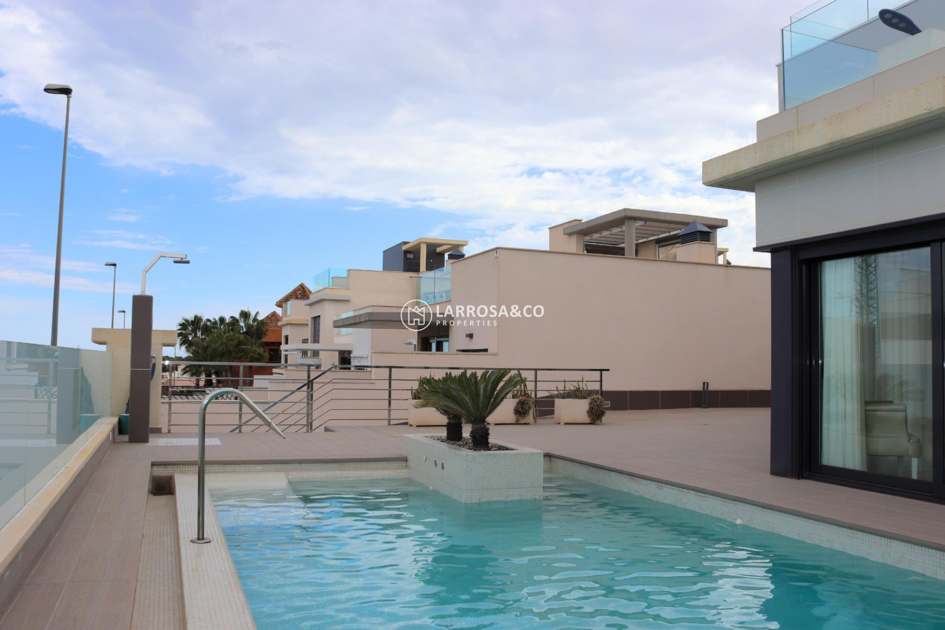 Resale - Detached House/Villa - San Miguel de Salinas - Urbanizaciones