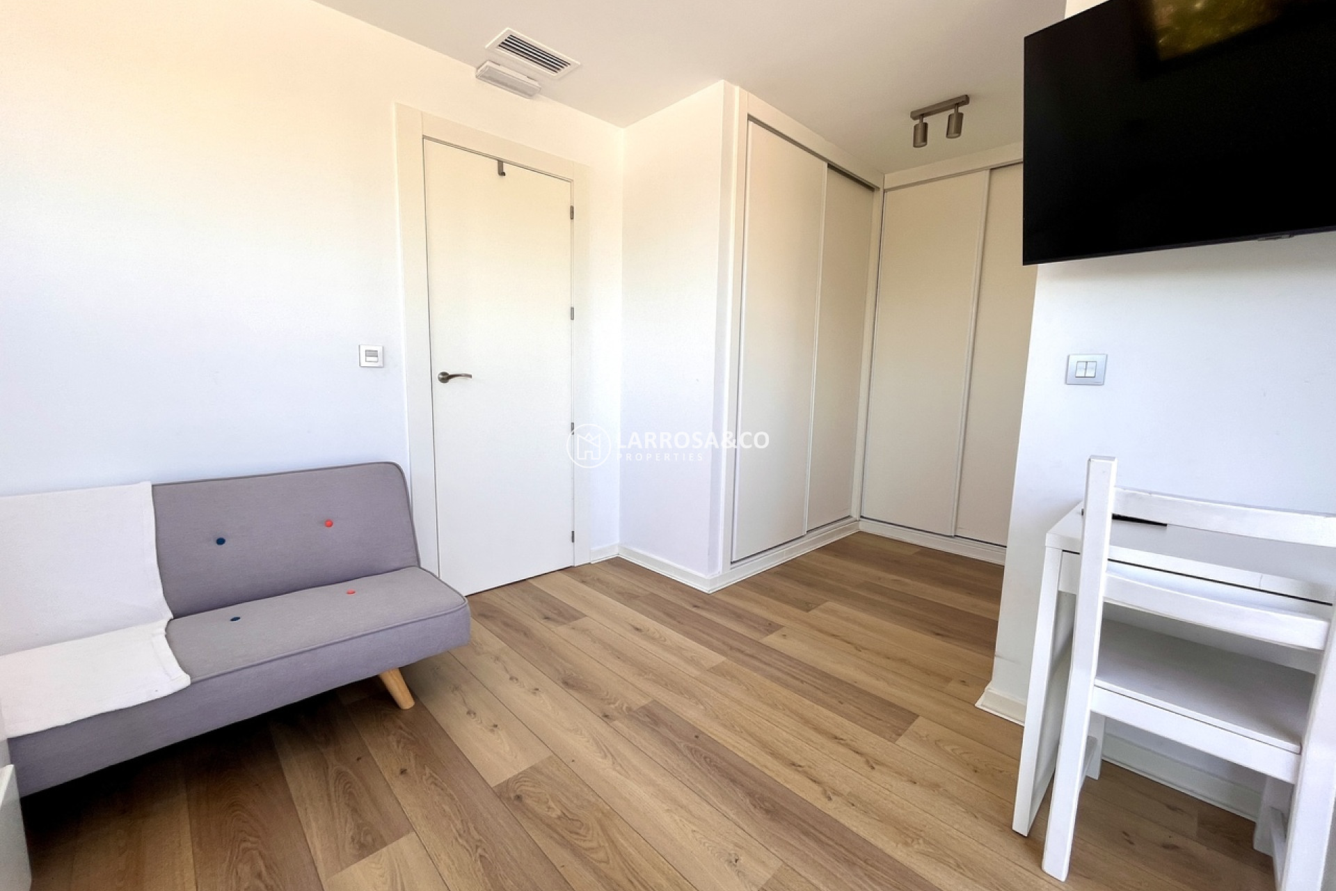 Resale - Detached House/Villa - Torre de La Horadada - Costa Blanca