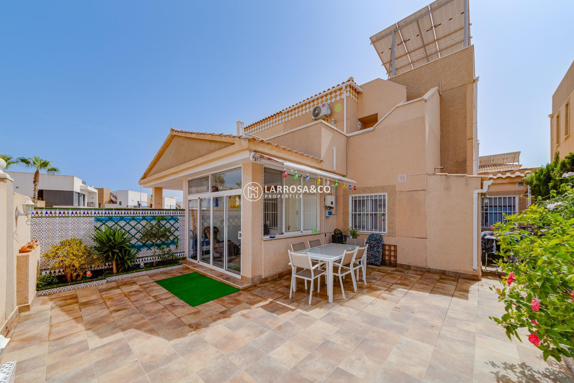 Resale - Detached House/Villa - Torrevieja - Aguas Nuevas