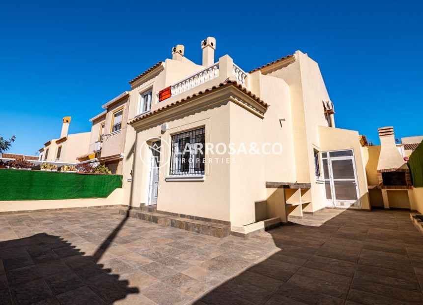 Resale - Detached House/Villa - Torrevieja - Aguas Nuevas