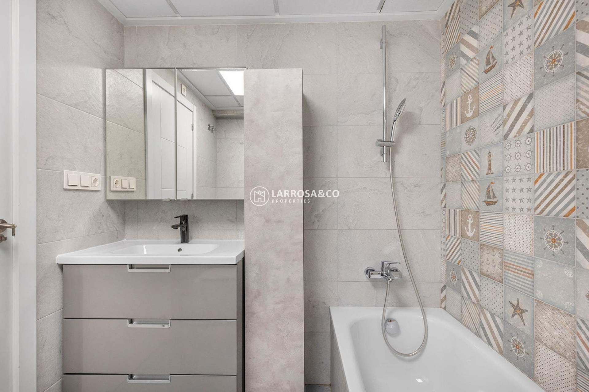 Resale - Detached House/Villa - Torrevieja - Aguas Nuevas